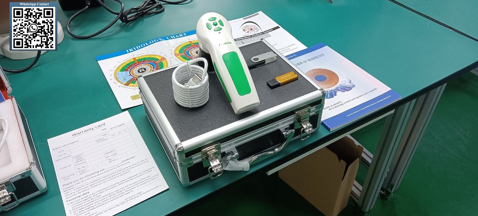 Professional iriscope camera setup with iridology camera stand for training purposes